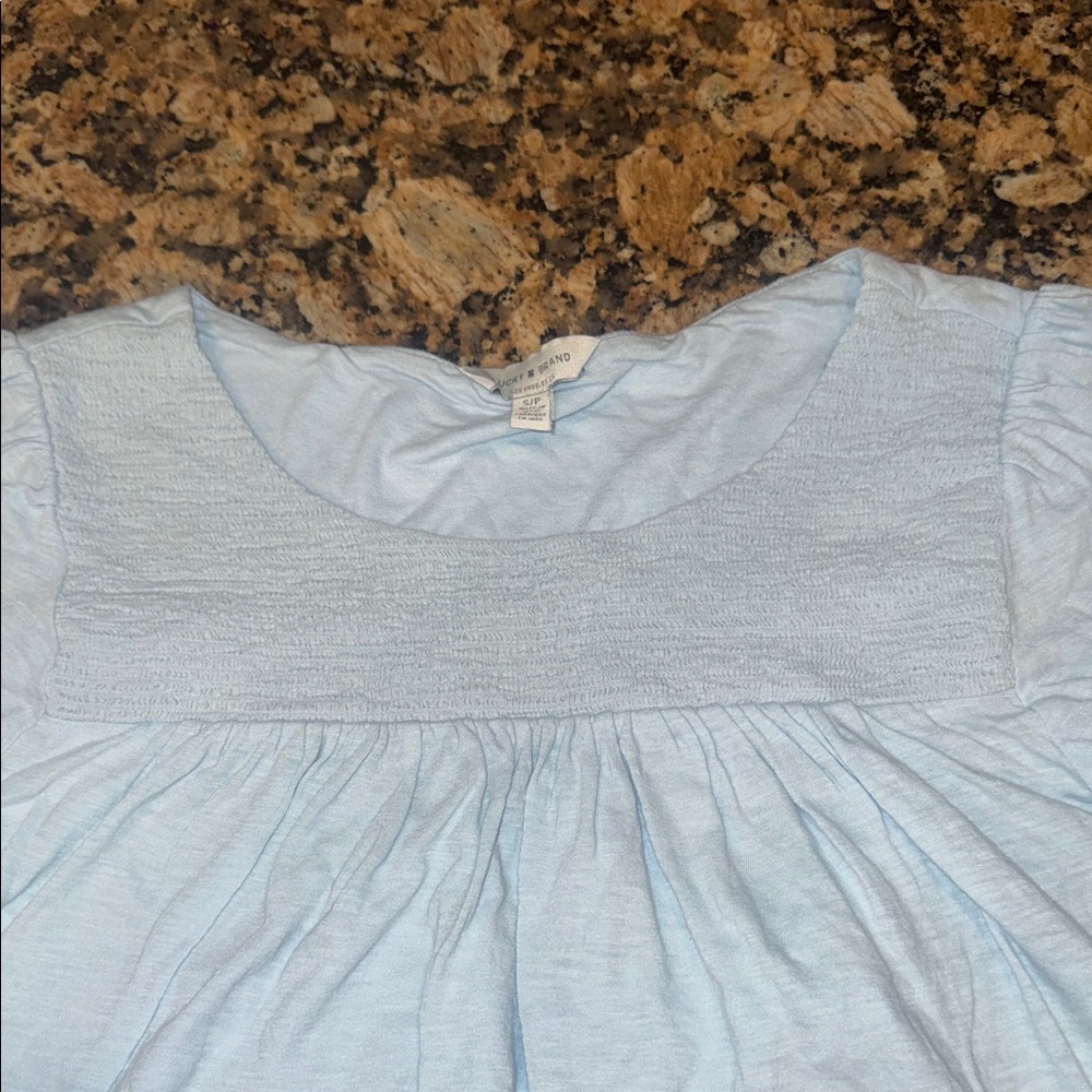 Lucky Brand Light Blue Smocked Yoke women’s Top - Picture 3 of 5